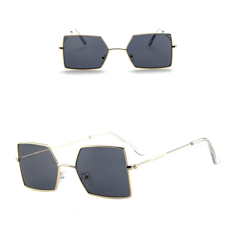 FOENIXSONG Fashion Sunglasses for Women Men Square Metal Frame UV400 Eyewear Cute Chic Retro Vintage Glasses Gafas очки
FOENIXSONG Fashion Sunglasses for Women Men Square Metal Frame UV400 Eyewear Cute Chic Retro Vintage Glasses Gafas очки
