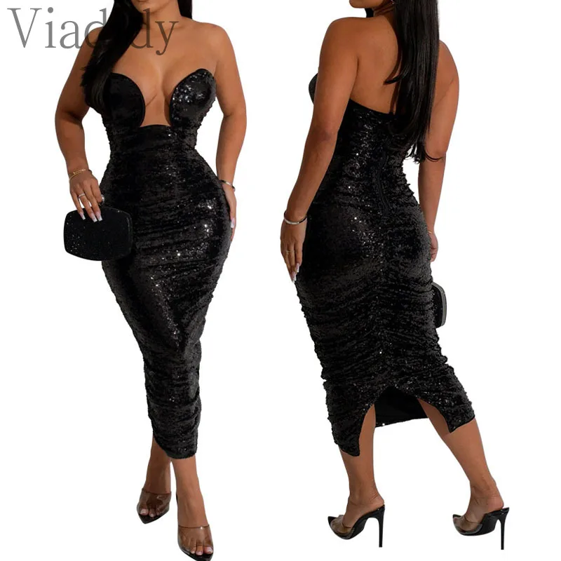 Женское сексуальное платье с разрезом и блестками 
Женское сексуальное платье с разрезом и блестками
