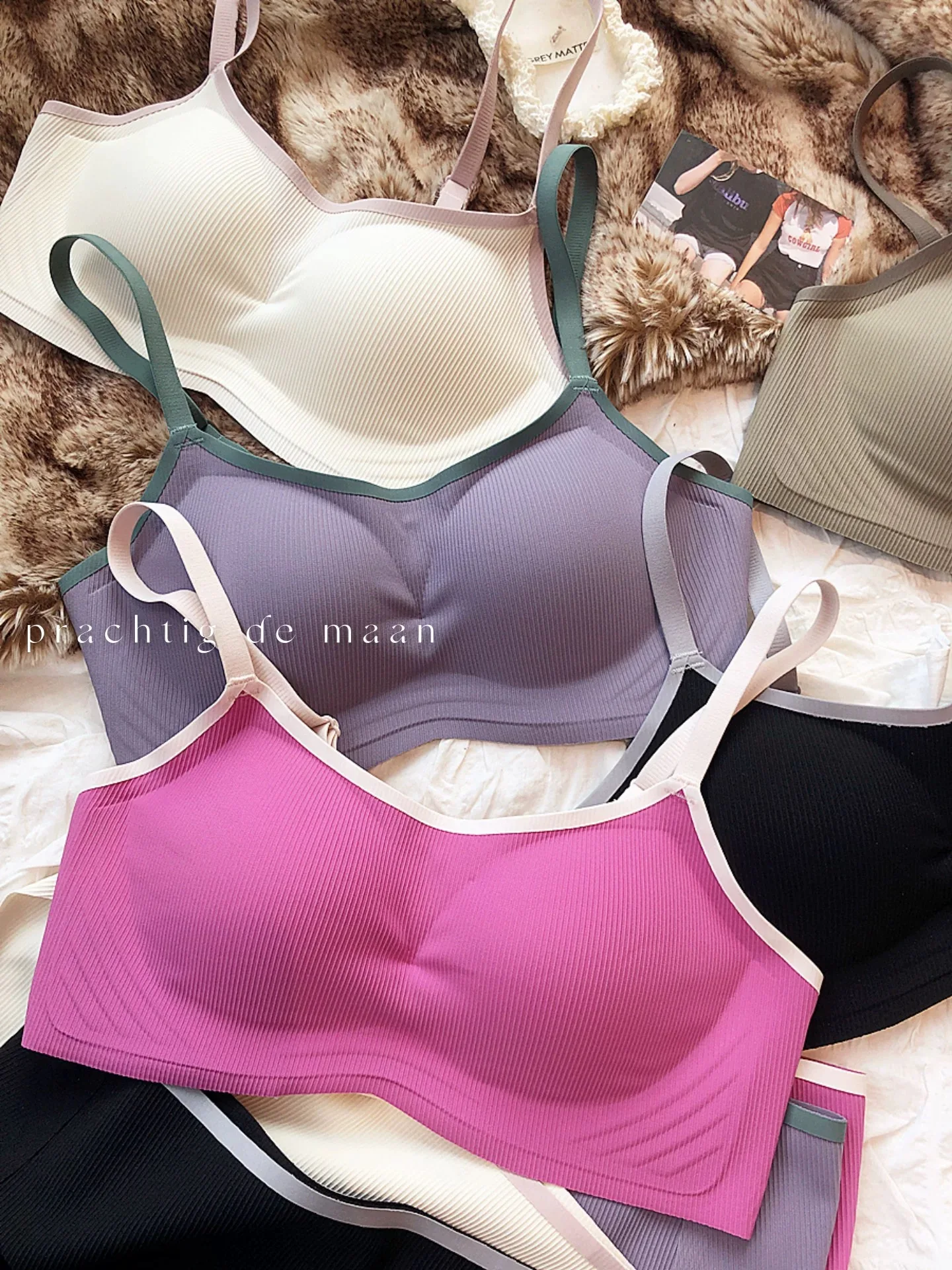 

Traceless auxiliary breasts preventing sagging smooth bra with soft steel ring thin brassiere for women soft push up underwear