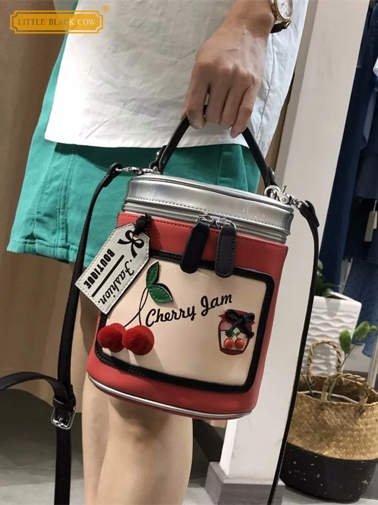 Kawaii Women Barrel-Shaped Small Handbag Ladies Casual New Cute Cherry Colors Panelled Pu Leather Strap Crossbody Shoulder Bag
Kawaii Women Barrel-Shaped Small Handbag Ladies Casual New Cute Cherry Colors Panelled Pu Leather Strap Crossbody Shoulder Bag