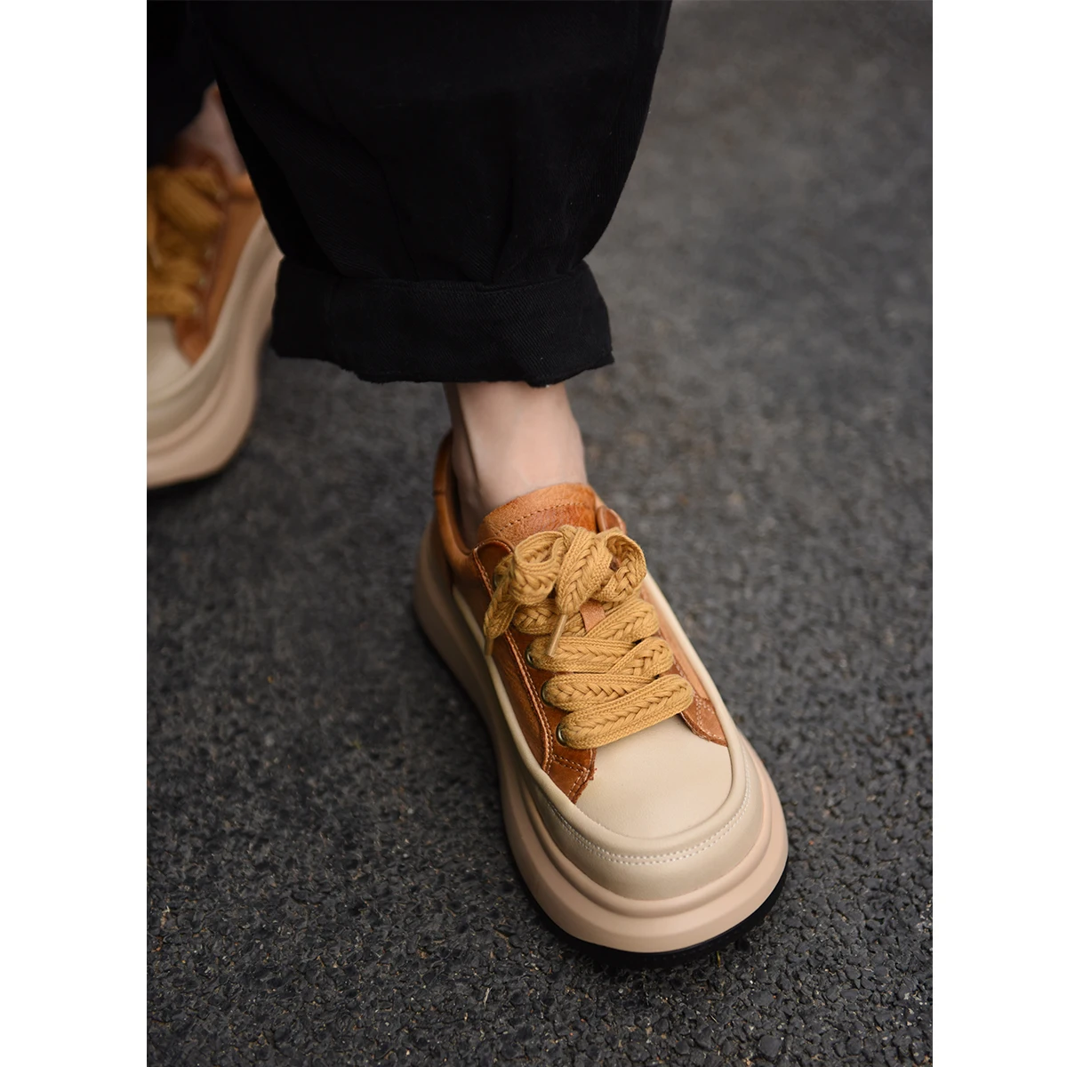 Artmu Genuine Leather 4cm Thick Heel Shoes For Women Lace Up Soft Flat Platform Vulcanized Shoes Slip On Luxury Ladies Shoes
Artmu Genuine Leather 4cm Thick Heel Shoes For Women Lace Up Soft Flat Platform Vulcanized Shoes Slip On Luxury Ladies Shoes