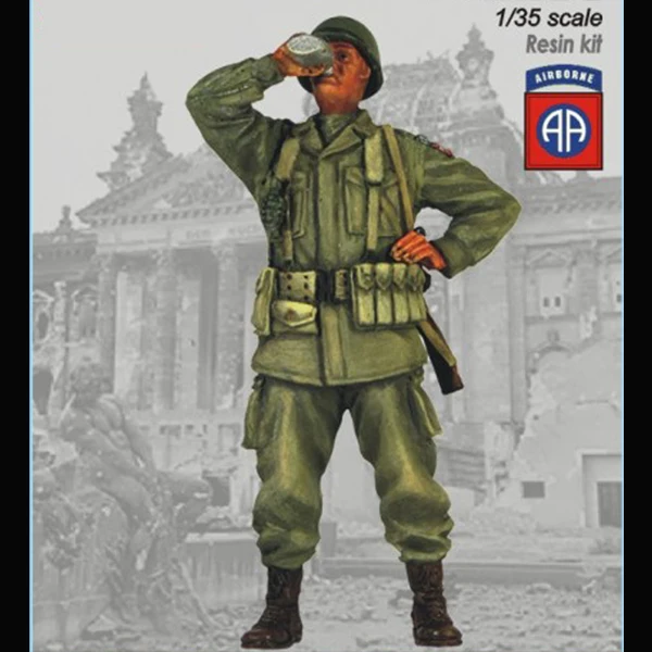 1/35 США парашютный солдат, 82 деления, набор из смолы, солдат GK без покрытия, без цвета
1/35 США парашютный солдат, 82 деления, набор из смолы, солдат GK без покрытия, без цвета