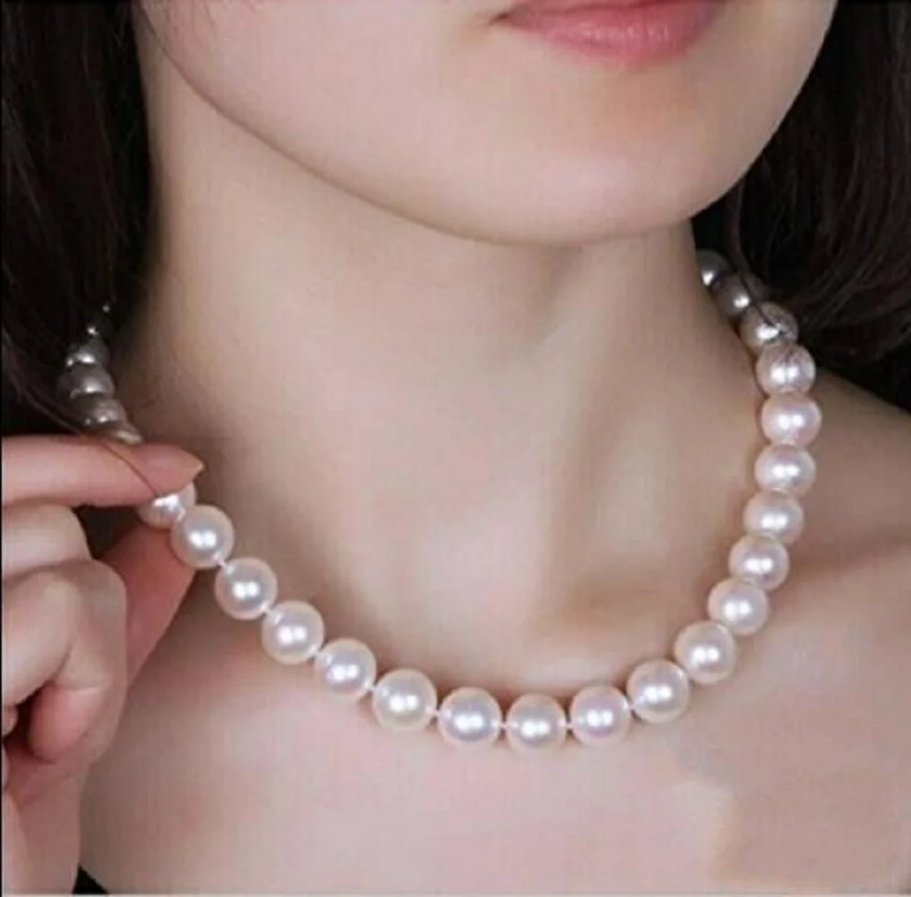 

18 inch AAA 8-9mm South Sea natural white pearl necklace with 14K buckle18inch--36inch