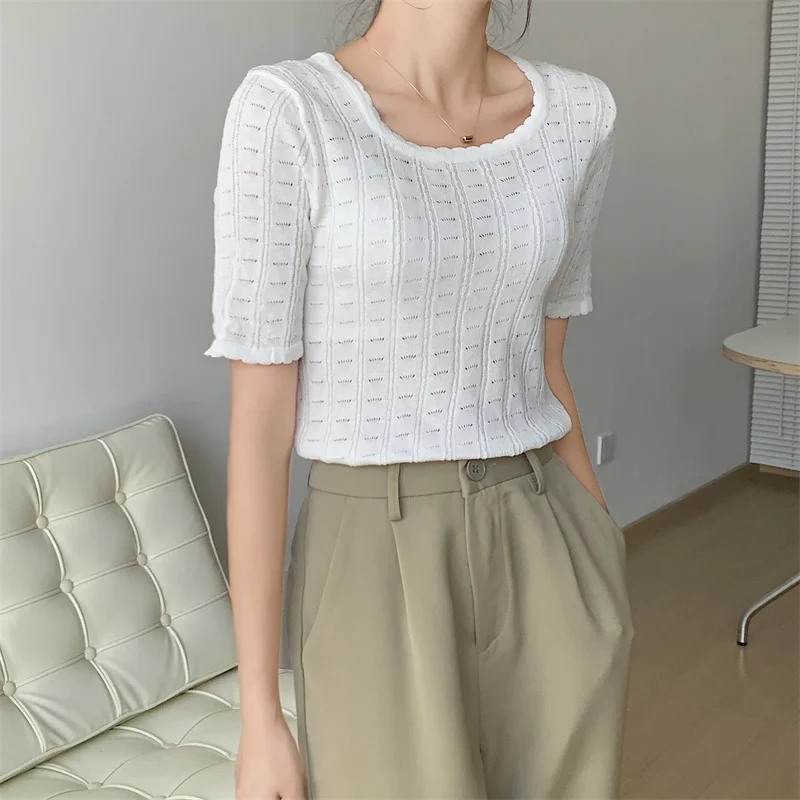 New Korean Simple Ice Silk Short Sleeve T-Shirt Hollow Out U-neck Slim Fit Tops Women Summer Thinsolid Color Short Tshirt 2023
New Korean Simple Ice Silk Short Sleeve T-Shirt Hollow Out U-neck Slim Fit Tops Women Summer Thinsolid Color Short Tshirt 2023