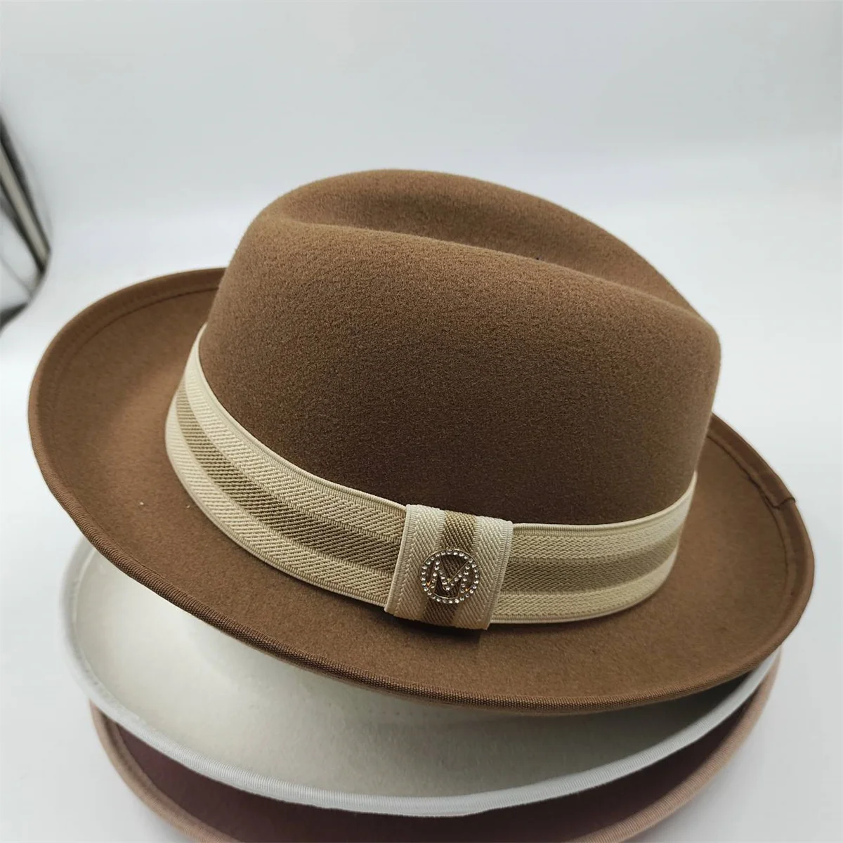 Roll Up Brim Men Fedora Unisex Gentleman Round Top Cap Cosplay Feather Accessories Derby Bowler Hat British Shape Hat 5 Mallzona Sc1346a4d1f7a4a598774398929397811G Roll Up Brim Men Fedora Unisex Gentleman Round Top Cap Cosplay Feather Accessories Derby Bowler Hat British Shape Hat Mallzona