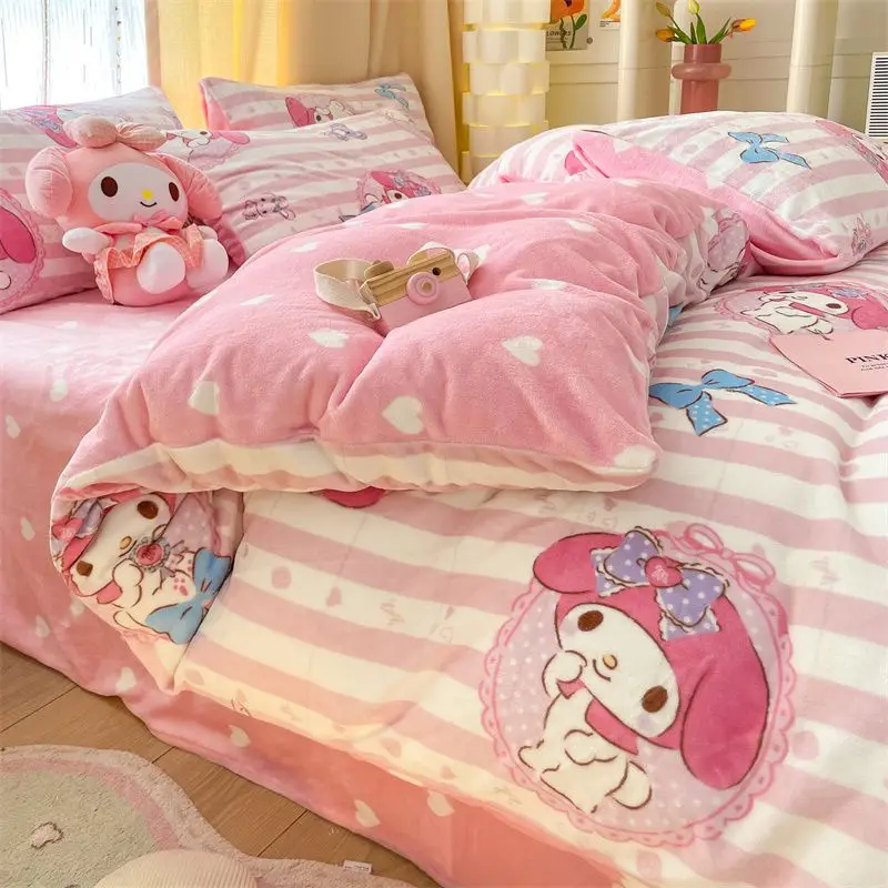 Sanrio плюшевый набор из четырех предметов Kuromi Cinnamoroll мультяшный зимний студенческий кавайное общежитие семейное постельное белье пододеяльник Игрушки для девочек
Sanrio плюшевый набор из четырех предметов Kuromi Cinnamoroll мультяшный зимний студенческий кавайное общежитие семейное постельное белье пододеяльник Игрушки для девочек