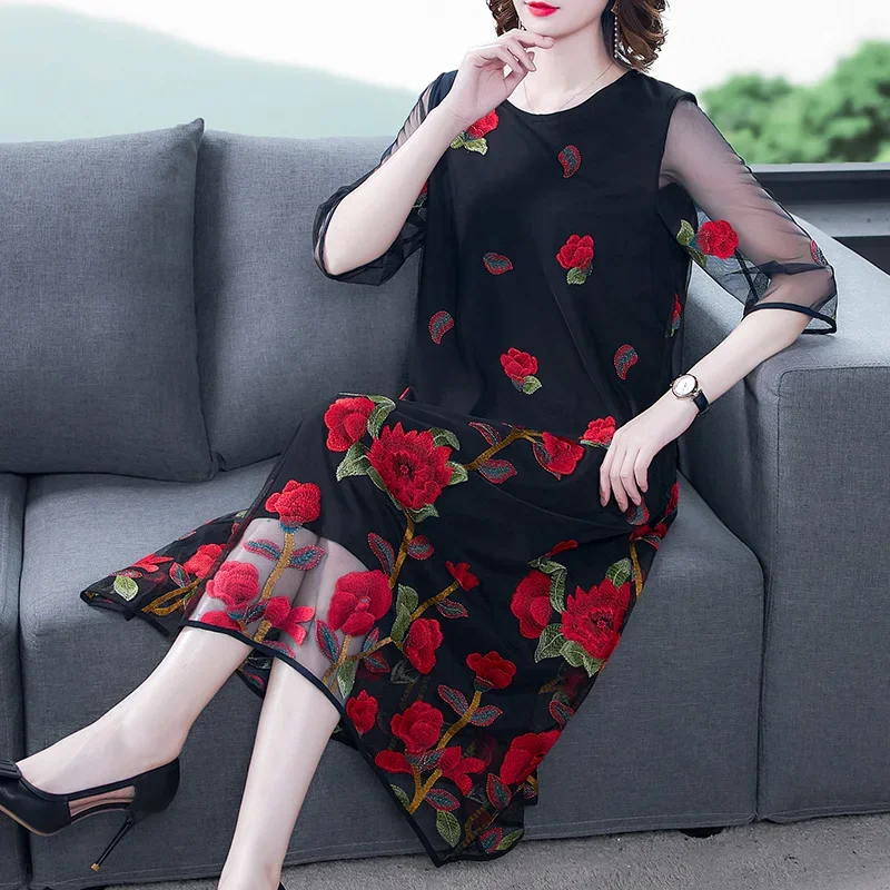 2023 Summer Vintage Womens 3/4 Sleeve Black Red Embroidery Flower Organza Long Dress , Casual Woman Female Loose Dresses
2023 Summer Vintage Womens 3/4 Sleeve Black Red Embroidery Flower Organza Long Dress , Casual Woman Female Loose Dresses