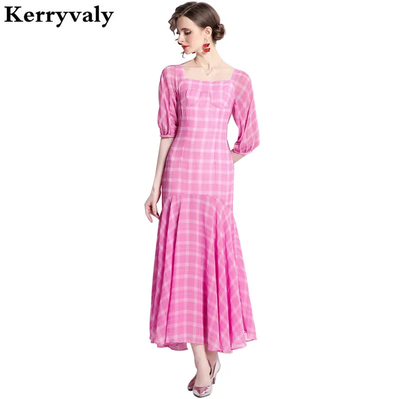 French Summer Rose Long Maxi Dress Women 2022 New Female Niche Square Collar Plaid Dress Rhinstone Vestido De Mujer K9932
French Summer Rose Long Maxi Dress Women 2022 New Female Niche Square Collar Plaid Dress Rhinstone Vestido De Mujer K9932