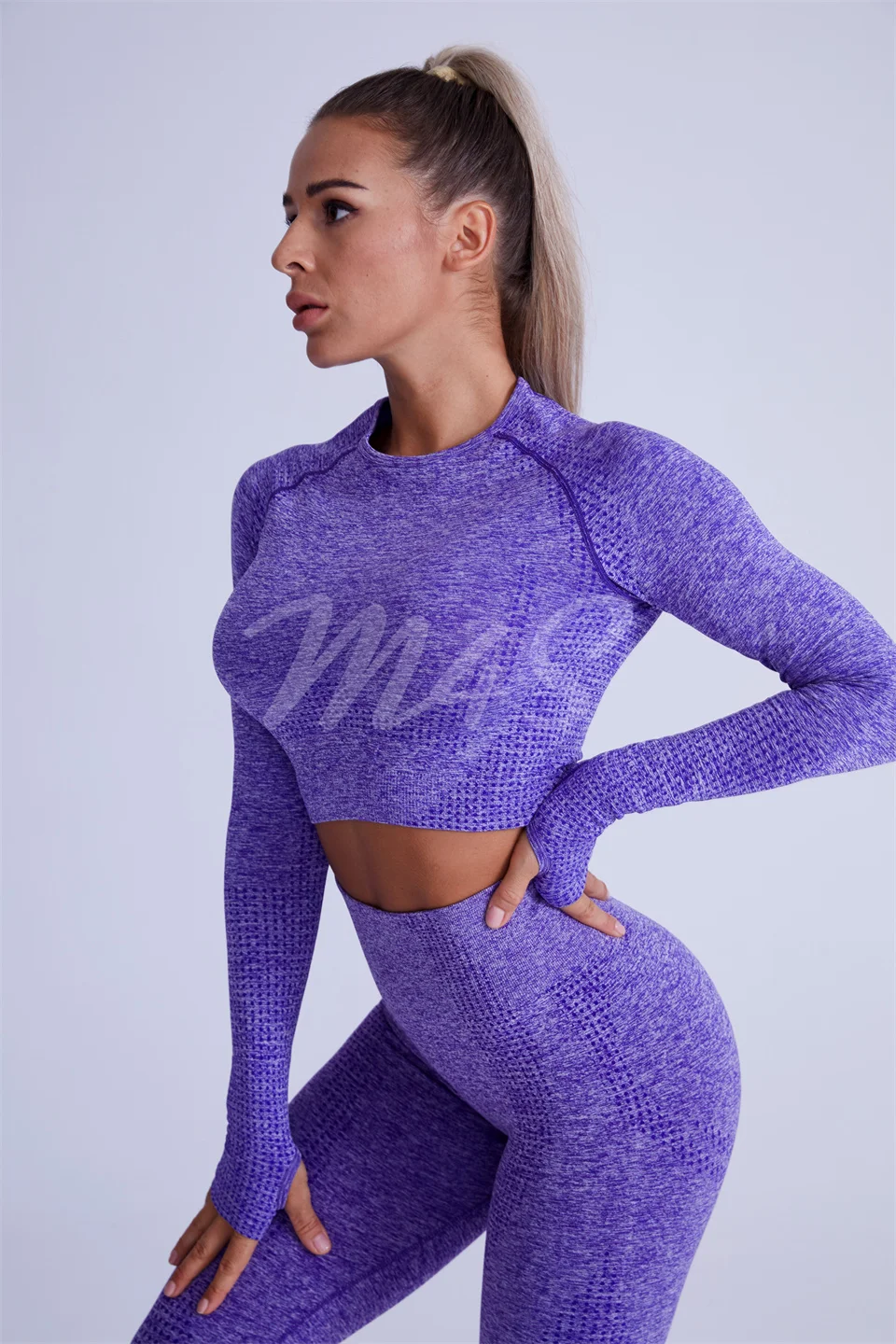 Ensemble Weibliche 2 Stück Yoga Set Frauen Nahtlose Daumen Loch Gym Workout Fitness Kleidung Sportswear Langarm Crop Top Leggings Ensemble Weibliche 2 Stück Yoga Set Frauen Nahtlose Daumen Loch Gym Workout Fitness Kleidung Sportswear Langarm Crop Top Leggings