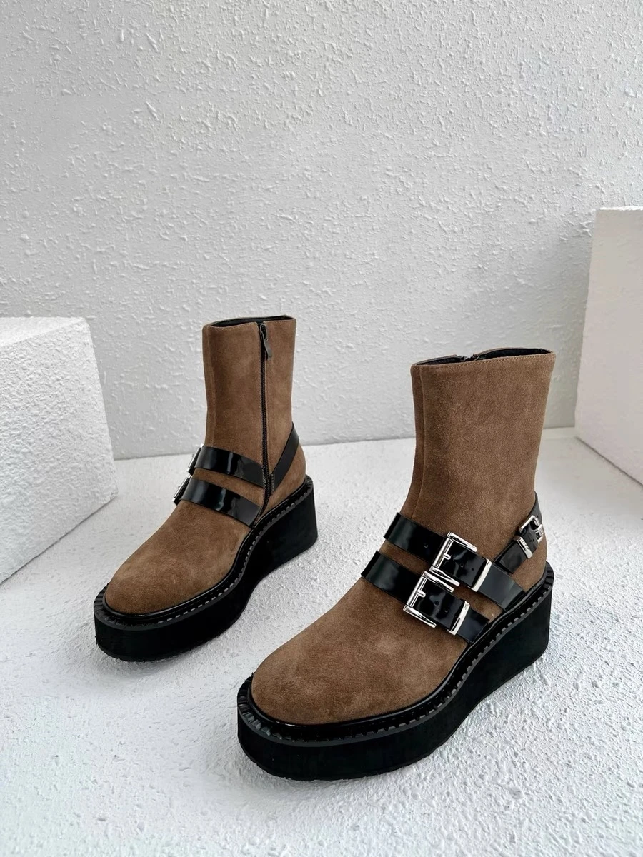 Platform Wedges Ankle Boots Top Quality Chelsea Leather Boots Fashion Belt Buckle Women's Shoes Designer Suede Motorcycle Boots
Platform Wedges Ankle Boots Top Quality Chelsea Leather Boots Fashion Belt Buckle Women's Shoes Designer Suede Motorcycle Boots