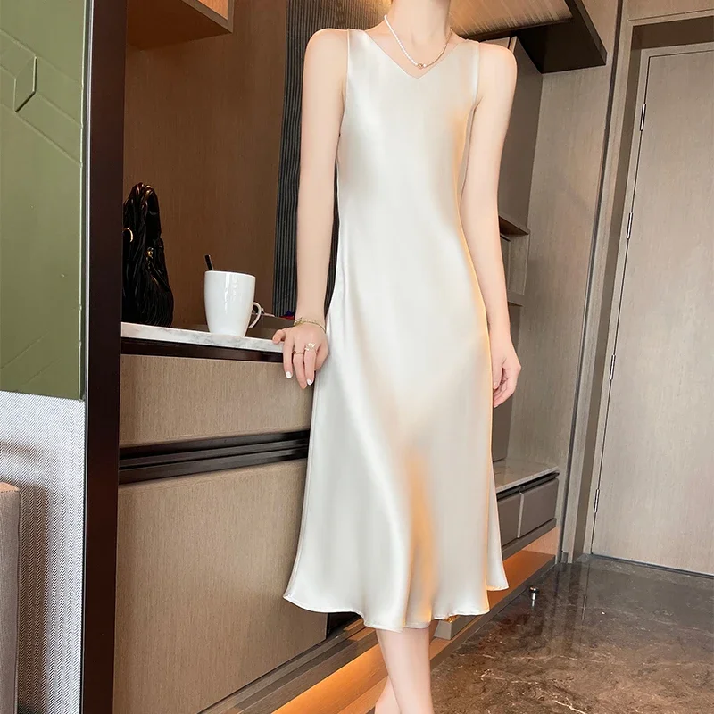 2024 Elegant Women Dress Sexy Double Sling V-Neck Sleeveless Korean Satin Silk Party Long Maxi Dress Casual Sundress
2024 Elegant Women Dress Sexy Double Sling V-Neck Sleeveless Korean Satin Silk Party Long Maxi Dress Casual Sundress