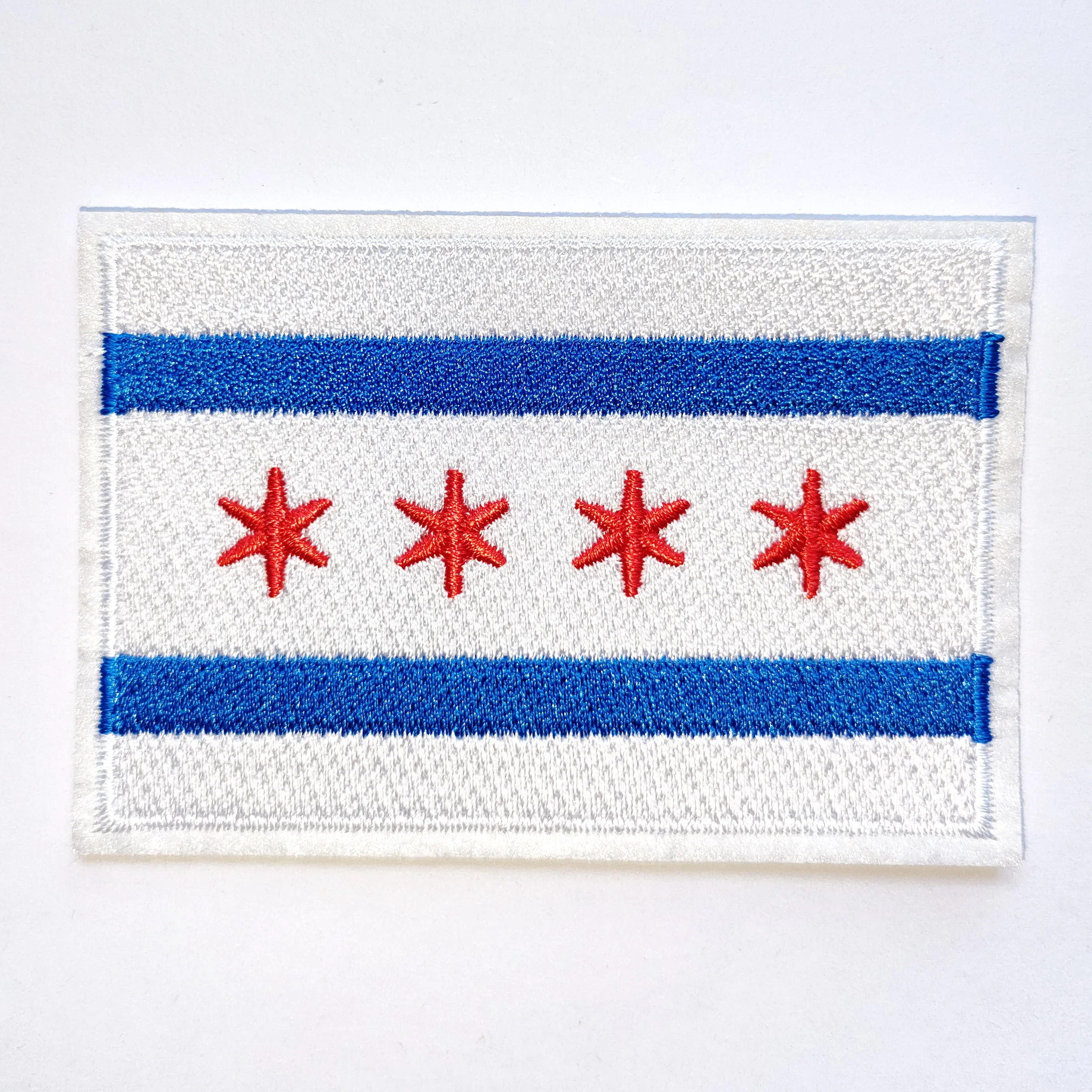 

100x CHICAGO CITY FLAG Iron On patch Sewing Applique (≈ 9.3 * 6.5 cm) Shirt Hat Jean Embroidery thermocollan Encanto ワッペン