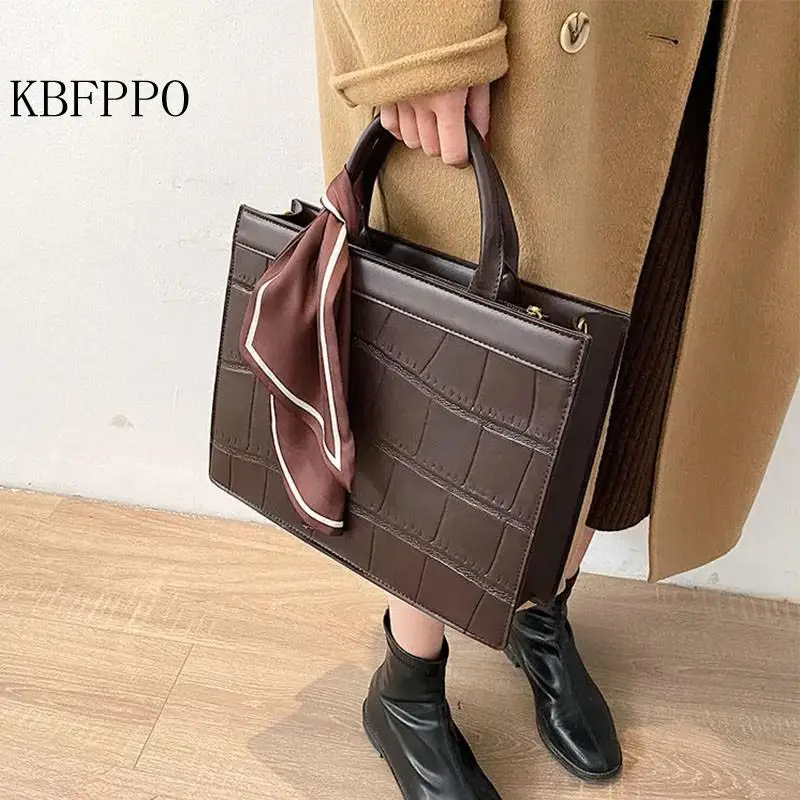 Luxurious Three-dimensional Bag Women Bag Autumn Winter Style Trendy Crossbody Internet Celebrity Versatile Handheld Tote Bag
Luxurious Three-dimensional Bag Women Bag Autumn Winter Style Trendy Crossbody Internet Celebrity Versatile Handheld Tote Bag