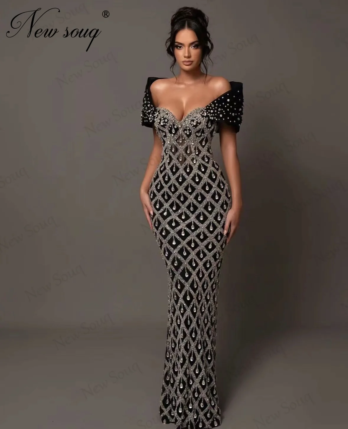 Dubai Coutures Off Shoulder Evening Dresses Full Beaded Crystals Celebrity Dress Red Carpet Runway Dress Gala Women Party Gowns
Dubai Coutures Off Shoulder Evening Dresses Full Beaded Crystals Celebrity Dress Red Carpet Runway Dress Gala Women Party Gowns