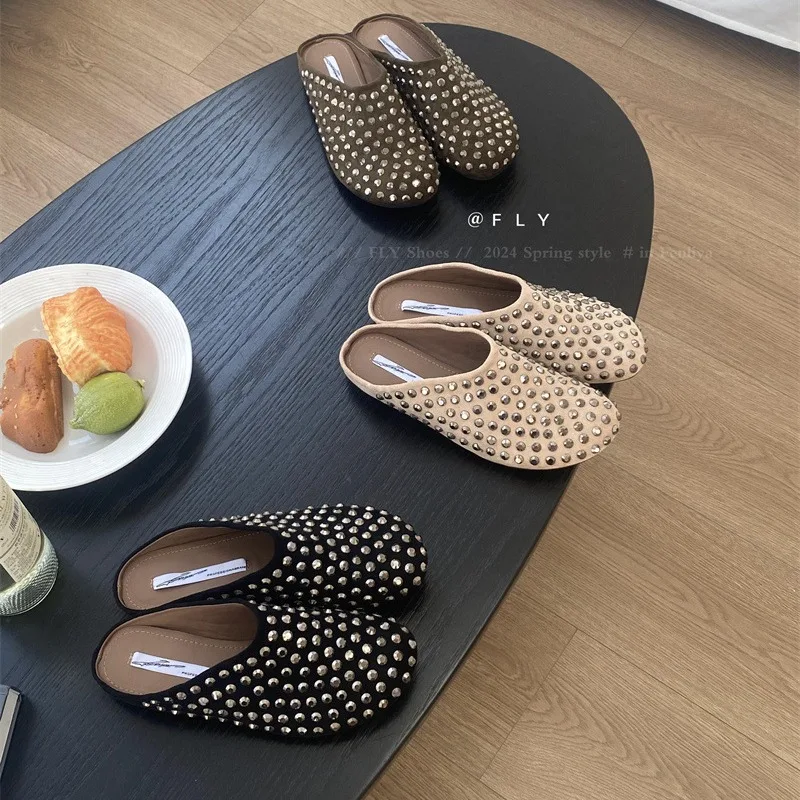 

Rivet wrapped half slippers for women's summer outing round toe sandals for womens flat bottomed soft bottomed lazy Muller shoes