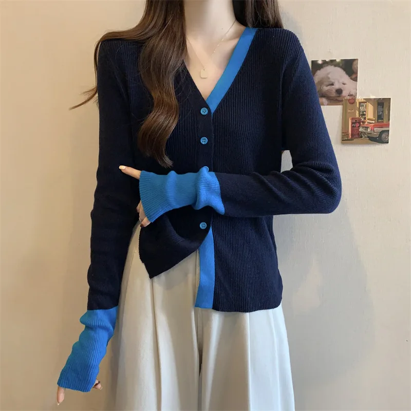 

Women Long Sleeved Jacket Knitted Sweater Fashionable Design Style Splicing Colors Cardigan Buttons Loose Fitting Top V-neck