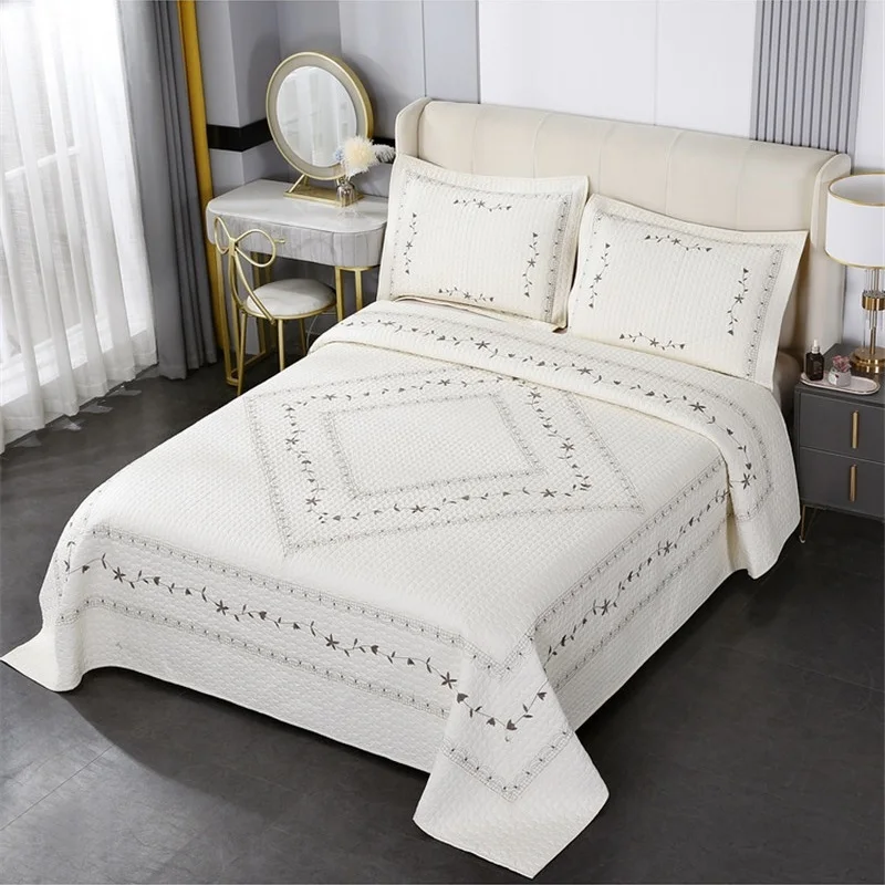 Floral Cotton Quilt Set 3PCS Bedspread on the Bed Linen Embroidery Bed Cover Queen King Size Coverlet Quilted Blanket in Bedroom
Floral Cotton Quilt Set 3PCS Bedspread on the Bed Linen Embroidery Bed Cover Queen King Size Coverlet Quilted Blanket in Bedroom