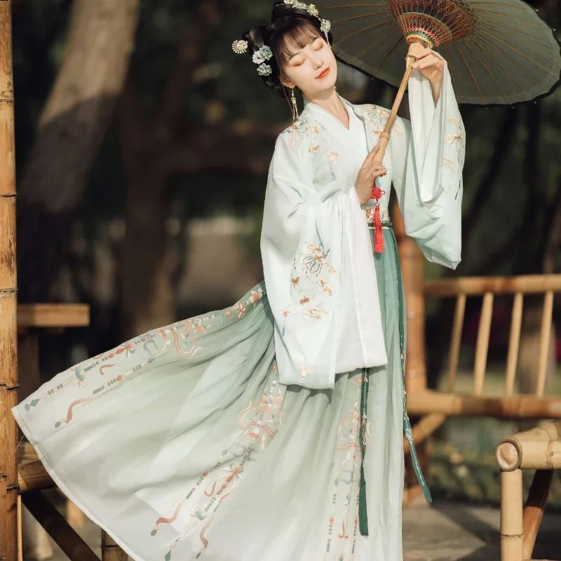 Женское традиционное китайское платье Hanfu, праздничный наряд, традиционные народные танцевальные костюмы, сказочная принцесса, косплей
Женское традиционное китайское платье Hanfu, праздничный наряд, традиционные народные танцевальные костюмы, сказочная принцесса, косплей