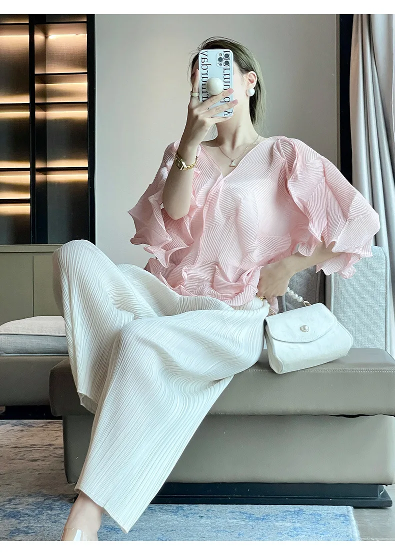 Miyake Pleated T-Shirt 2025 Summer Designer Model Sheer Loose T-Shirt French Elegant Peplum High End Pleated Top Tunic Clothing Miyake Pleated T-Shirt 2025 Summer Designer Model Sheer Loose T-Shirt French Elegant Peplum High End Pleated Top Tunic Clothing
