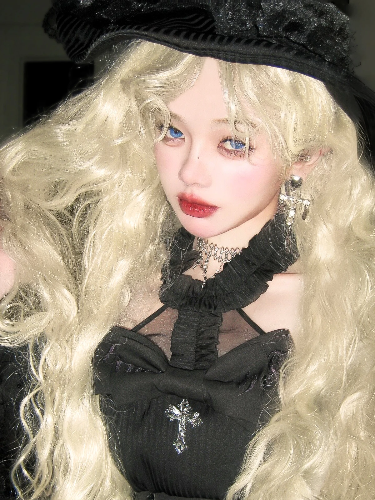 

Small Curls Wig Women's Long Curly Hair Light Golden Sweet Lolita Water Ripple Natural Simulation Full-Head