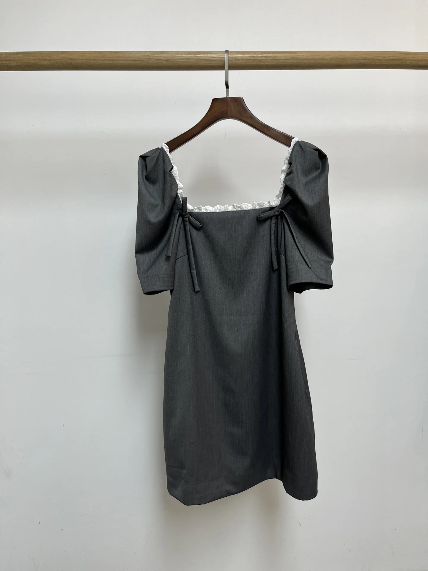 Lace square collar puff sleeve three-dimensional dress casual fashion 2023 summer new hot 0312
Lace square collar puff sleeve three-dimensional dress casual fashion 2023 summer new hot 0312