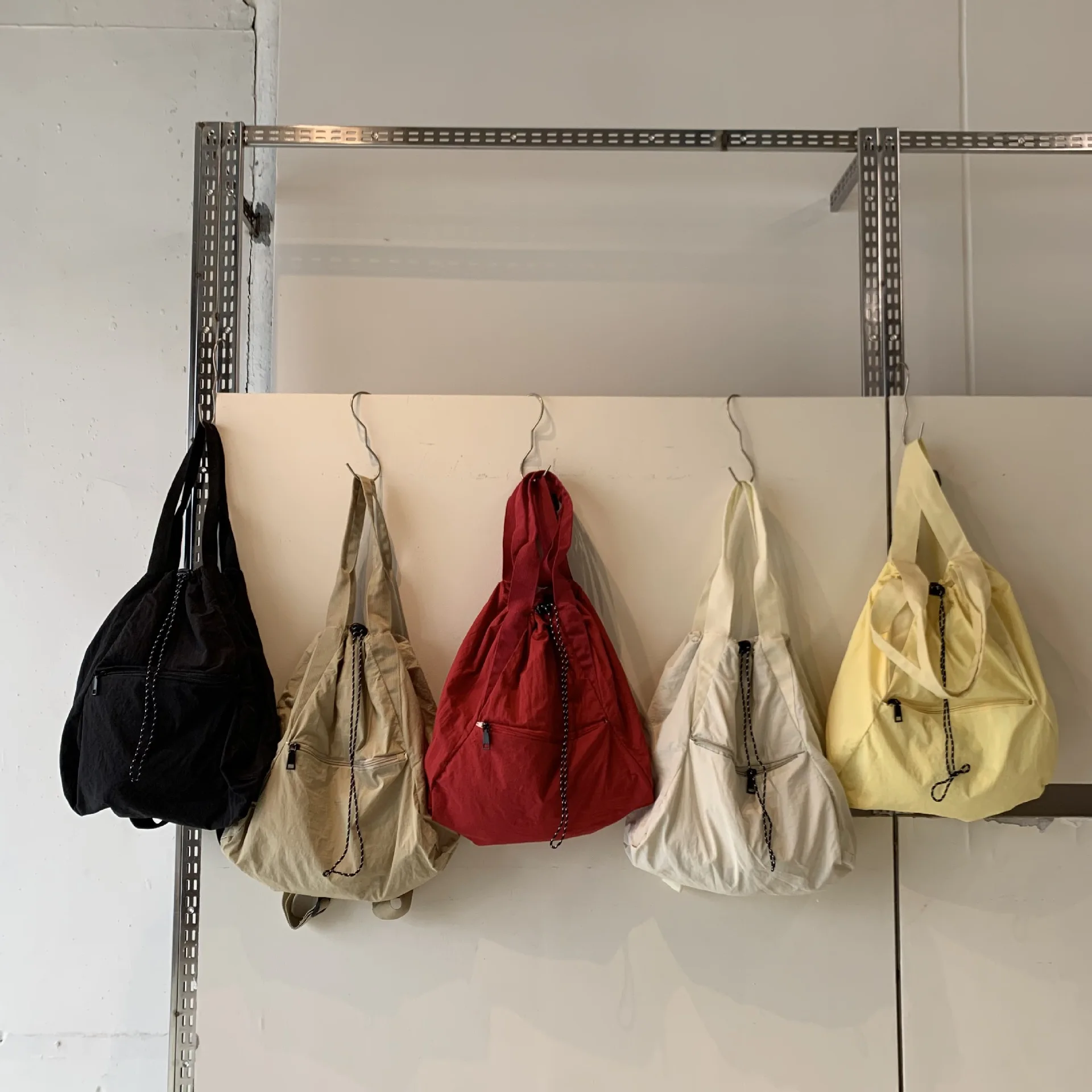 Korean Drawstring Backpacks Shoulder Bag Large Capacity Nylon School Women Backpack Causal Travel Commuter Tote Bags for Women
Korean Drawstring Backpacks Shoulder Bag Large Capacity Nylon School Women Backpack Causal Travel Commuter Tote Bags for Women