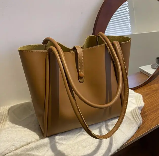 

A922 Women High Quality Luxurys Designers Bags Handbag Purses Fashion Clutch Purse By The Pool Multi Pochette felie Chain Bag