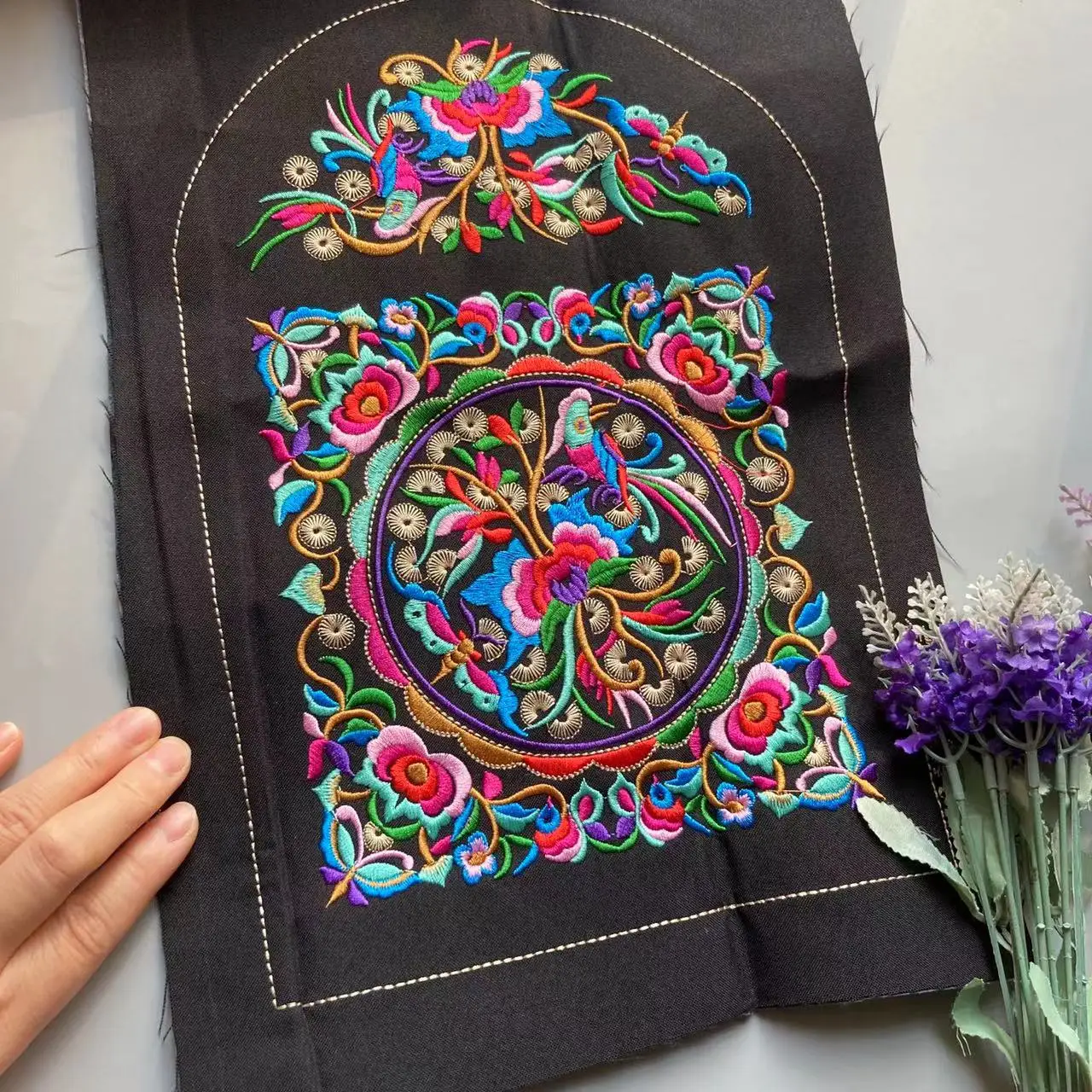 2 Pcs 18 X 28cm Ethnic Style Embroidery Cloth Patch Applique Clothes Decorative Applique Cheongsam Chinese Clothing Patch
2 Pcs 18 X 28cm Ethnic Style Embroidery Cloth Patch Applique Clothes Decorative Applique Cheongsam Chinese Clothing Patch