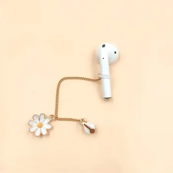 작은 데이지 꽃 에어팟 보호 귀걸이 클립, 골드 컬러, 중국 고무 보호, 흰색 꽃, 귀여운 공항 보호 상품 이미지