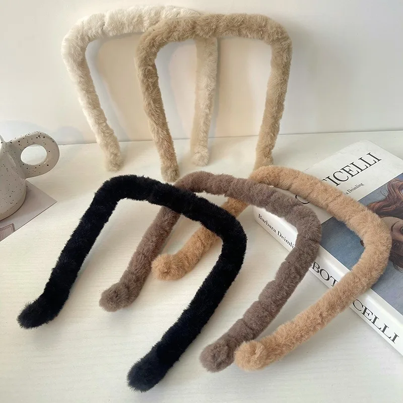 Fur Square Glasses Headband Women 2023 New All-match Pressing Hair Bundle Headdress Invisible Curly Hair Fixed Artifact Headband
Fur Square Glasses Headband Women 2023 New All-match Pressing Hair Bundle Headdress Invisible Curly Hair Fixed Artifact Headband