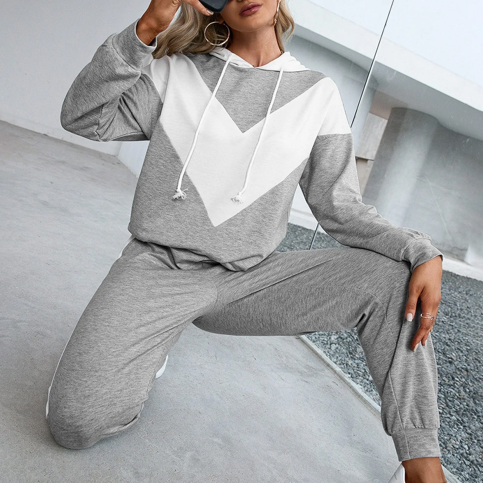 2023 Autumn And Winter Sweatshirt And Pants Set New Women'S Pants Suit Casual Two Piece High Neck Long-Sleeved Pocket Pants Suit
2023 Autumn And Winter Sweatshirt And Pants Set New Women'S Pants Suit Casual Two Piece High Neck Long-Sleeved Pocket Pants Suit