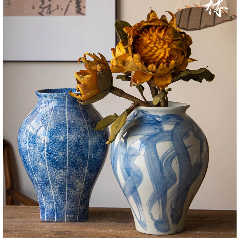 New Chinese Flower Bottle Hand-painted Ceramic Plant Vase Tea Room Foyer Craft Oments Exquisite And Versatile Home Decoration
New Chinese Flower Bottle Hand-painted Ceramic Plant Vase Tea Room Foyer Craft Oments Exquisite And Versatile Home Decoration