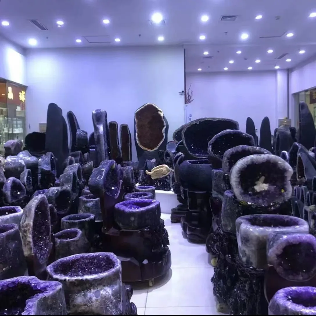 Beautiful Amethyst Cluster, Natural Amethyst Hole, Energy Healing Home Decoration
Beautiful Amethyst Cluster, Natural Amethyst Hole, Energy Healing Home Decoration