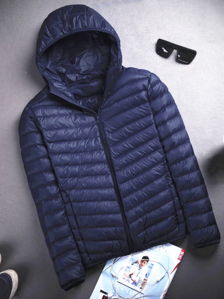 2023 Autumn Winter Clothing Men Lightweight Warm Casual Nylon Down Jacket 90% White Eiderdown Simple Youth Fitted Down Jacket
2023 Autumn Winter Clothing Men Lightweight Warm Casual Nylon Down Jacket 90% White Eiderdown Simple Youth Fitted Down Jacket