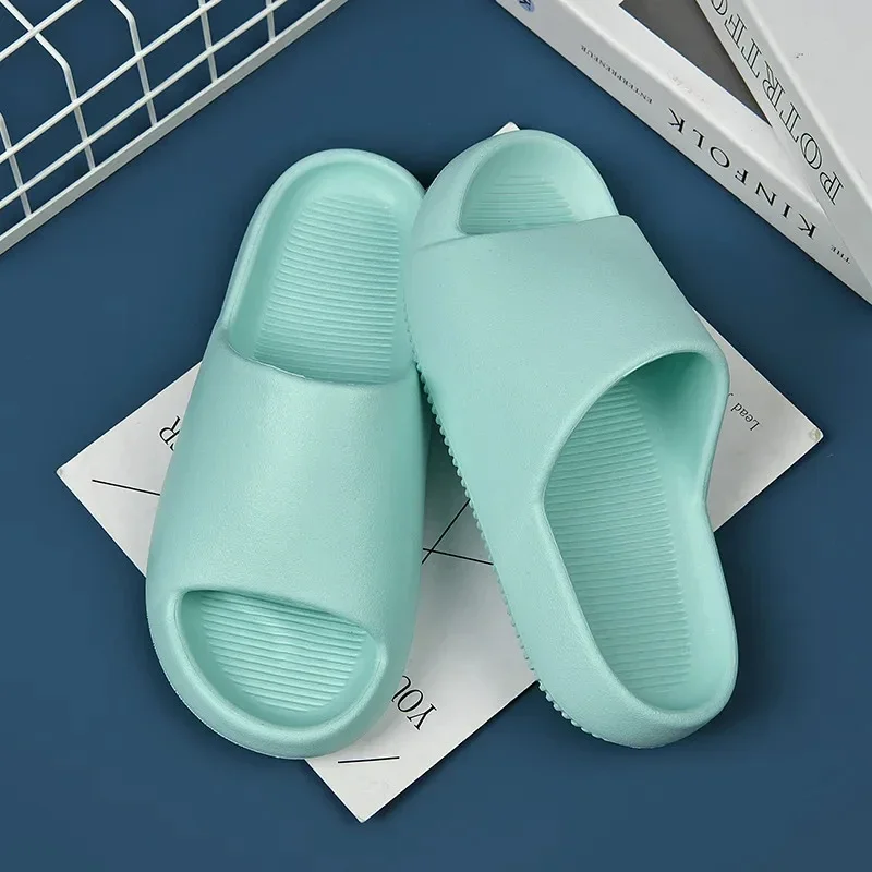 0699 Fashion Men's Summer Sandals Women's Home EVA Slippers Beach Soft Sole Slides Outdoor Basketball Shoes Male Casual Sneakers
0699 Fashion Men's Summer Sandals Women's Home EVA Slippers Beach Soft Sole Slides Outdoor Basketball Shoes Male Casual Sneakers