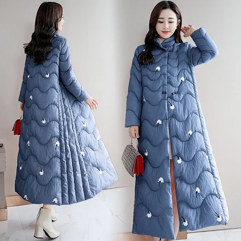 2020 Winter Women Vintage Robe Cotton-Parkas Coats Embroidery Floral Long Jacket Chinese Style Clothing Women Warm Parkas 11881
2020 Winter Women Vintage Robe Cotton-Parkas Coats Embroidery Floral Long Jacket Chinese Style Clothing Women Warm Parkas 11881
