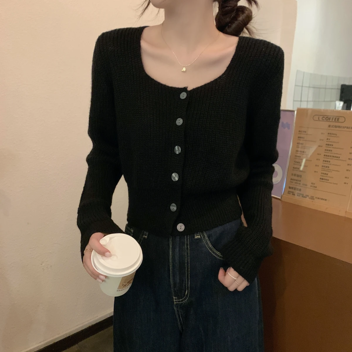 Autumn New Women Square Collar Knit Cardigan Long Sleeve Cropped Cardigan Kawaii Sweater Y2k Long Sleeve Top
Autumn New Women Square Collar Knit Cardigan Long Sleeve Cropped Cardigan Kawaii Sweater Y2k Long Sleeve Top