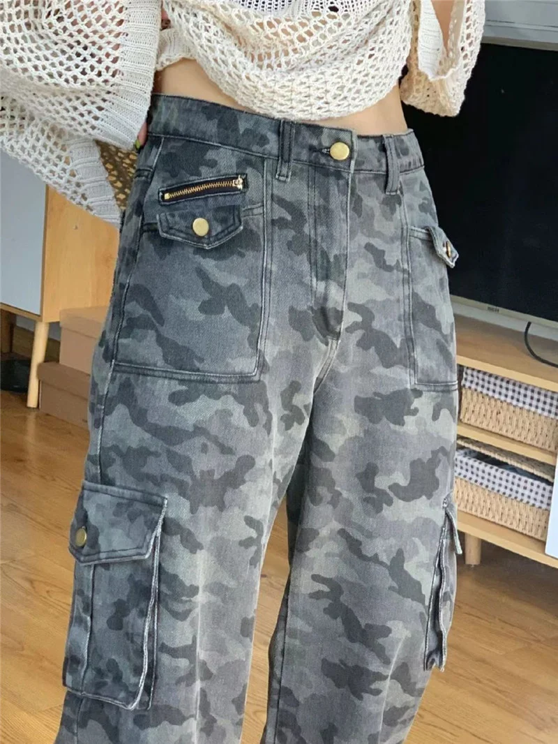 Camouflage Overalls Trousers Women's Autumn Winter Spice Girls Street Loose New High-Waisted Slimming Mop Jeans Button Zipper
Camouflage Overalls Trousers Women's Autumn Winter Spice Girls Street Loose New High-Waisted Slimming Mop Jeans Button Zipper