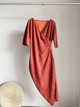 2024 Women's Clothing Temperament smudged irregular dark and light color wrap dress 026
2024 Women's Clothing Temperament smudged irregular dark and light color wrap dress 026