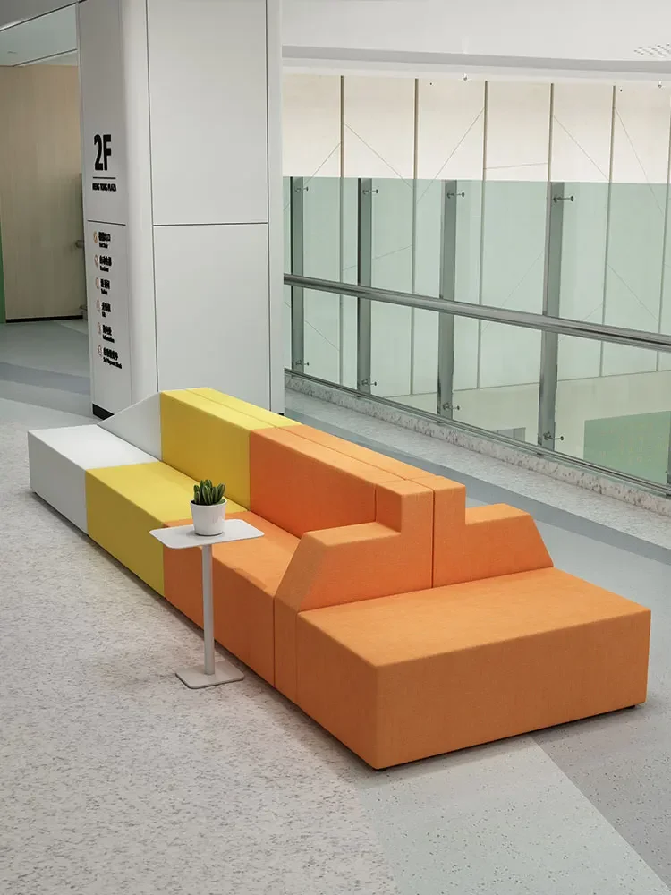 Training institution company business office lobby reception rest area creative special-shaped modern leisure sofa combination
Training institution company business office lobby reception rest area creative special-shaped modern leisure sofa combination