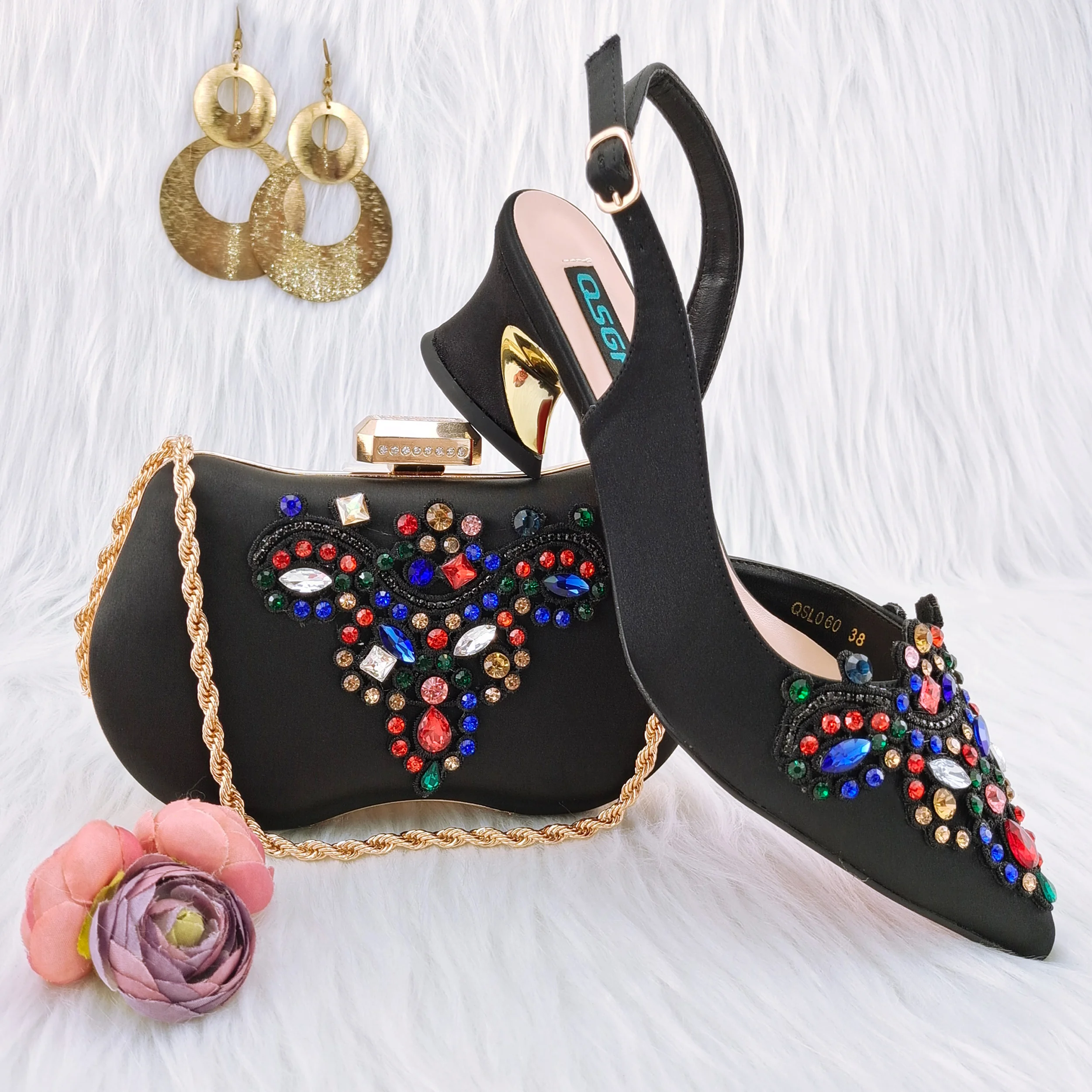 2022 New Fashion Bright Silver Glitter Fabric With Color Rhinestone Decoration Comfortable To Wear Party Ladies Shoes And Bag
2022 New Fashion Bright Silver Glitter Fabric With Color Rhinestone Decoration Comfortable To Wear Party Ladies Shoes And Bag