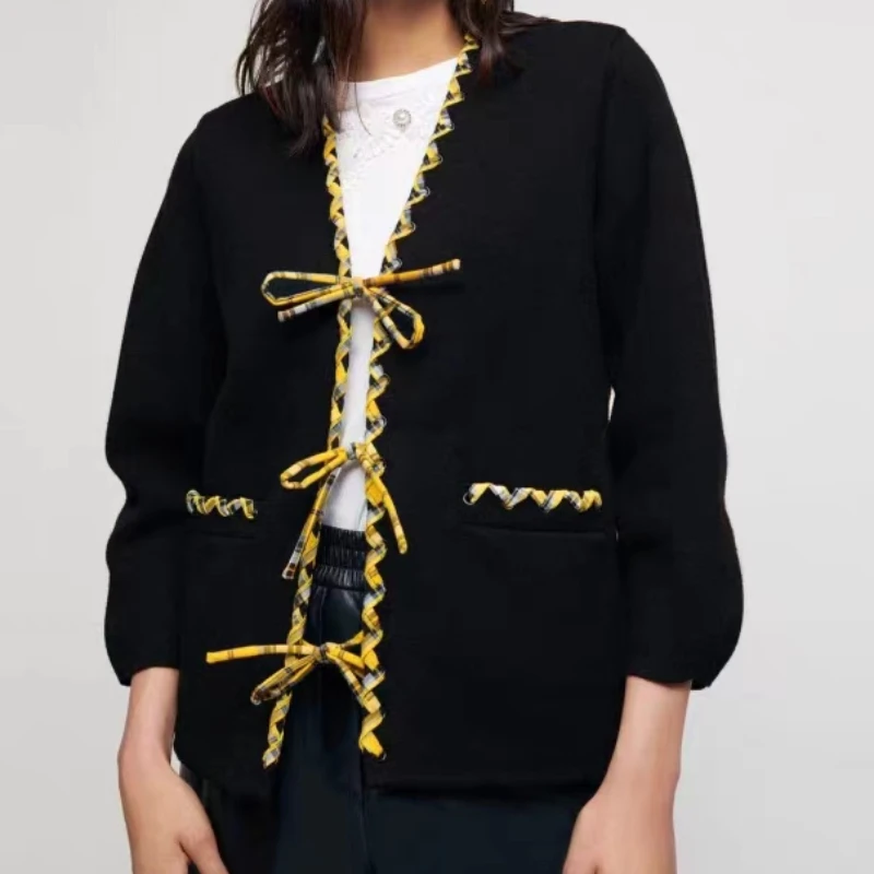 Early Autumn Special Price Women Pattern Stitching Reversible Lace-up Knitted Jacket
Early Autumn Special Price Women Pattern Stitching Reversible Lace-up Knitted Jacket