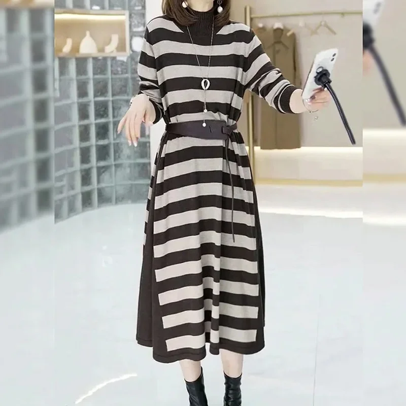 Mock Neck Full Sleeve Women Dress Print Striped Belt Splice Casual Sweaters Long Dresses Knitted Regular Autumn Winter 2023
Mock Neck Full Sleeve Women Dress Print Striped Belt Splice Casual Sweaters Long Dresses Knitted Regular Autumn Winter 2023