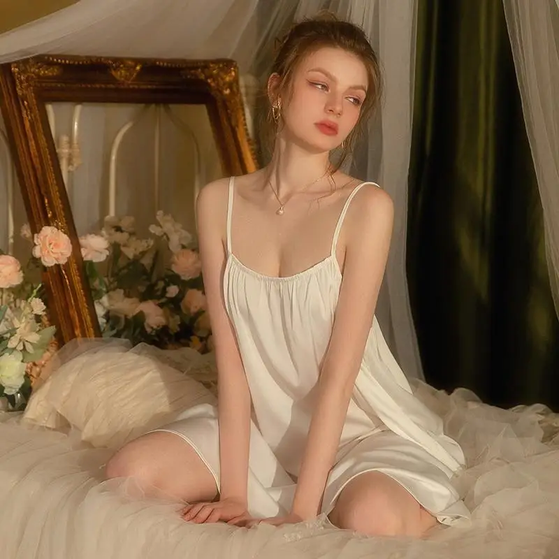 2024 Women's Tanks Dress Sling Nightgown Female Summer Lace Silk Loose Backless Nightgown in Long Thin Section Sexy Prom Dresses
2024 Women's Tanks Dress Sling Nightgown Female Summer Lace Silk Loose Backless Nightgown in Long Thin Section Sexy Prom Dresses