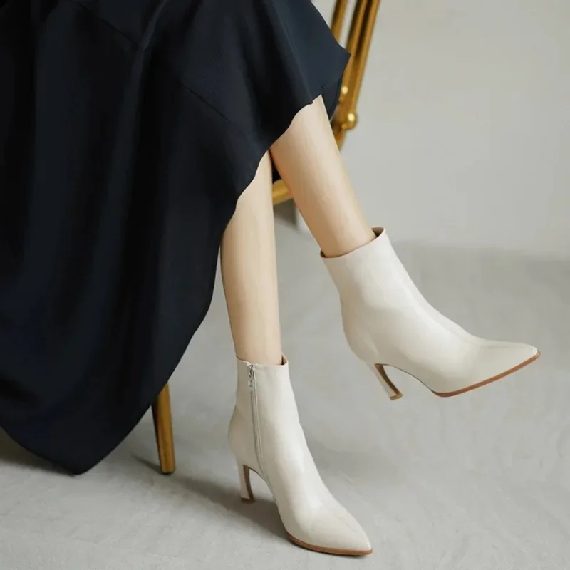 2023 new Women Chelsea Ankle Boots High Heels Shoes Winter New Designer Pointed Toe Pumps Casual Ladies Stilettos Zipper
2023 new Women Chelsea Ankle Boots High Heels Shoes Winter New Designer Pointed Toe Pumps Casual Ladies Stilettos Zipper