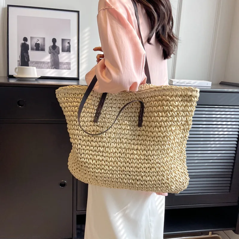 Summer pastoral woven beach bag, leisure seaside vacation portable women's bag, large capacity straw woven shoulder bag
Summer pastoral woven beach bag, leisure seaside vacation portable women's bag, large capacity straw woven shoulder bag