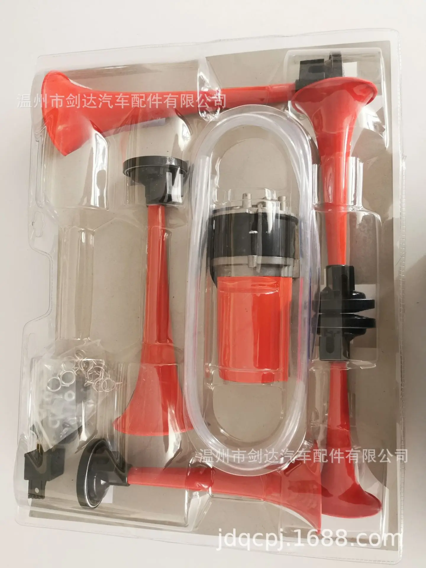 Manufacturers direct sales of five pipe music air horn 12V jazz car air horn modified air horn
Manufacturers direct sales of five pipe music air horn 12V jazz car air horn modified air horn