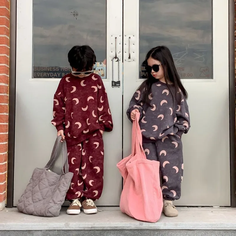 Children Set 2023 Spring Autumn Boys and Girls Korean Styles Full Print Casual Long Sleeve Hoodie and Pants Two-piece Set
Children Set 2023 Spring Autumn Boys and Girls Korean Styles Full Print Casual Long Sleeve Hoodie and Pants Two-piece Set
