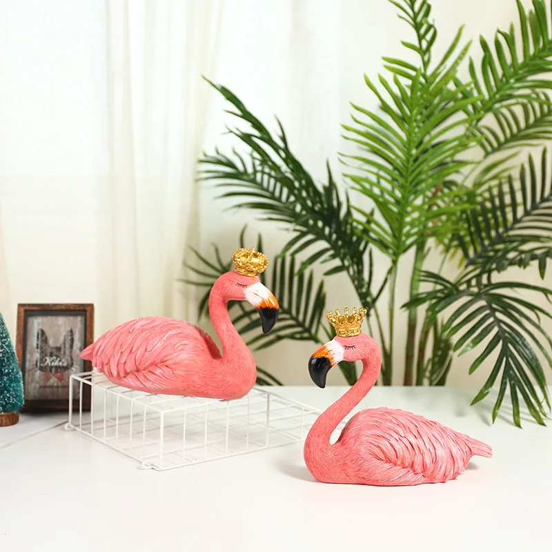 

Nordic style home living room TV cabinet decoration resin decorated flamingo large crown couple flamingo ornaments