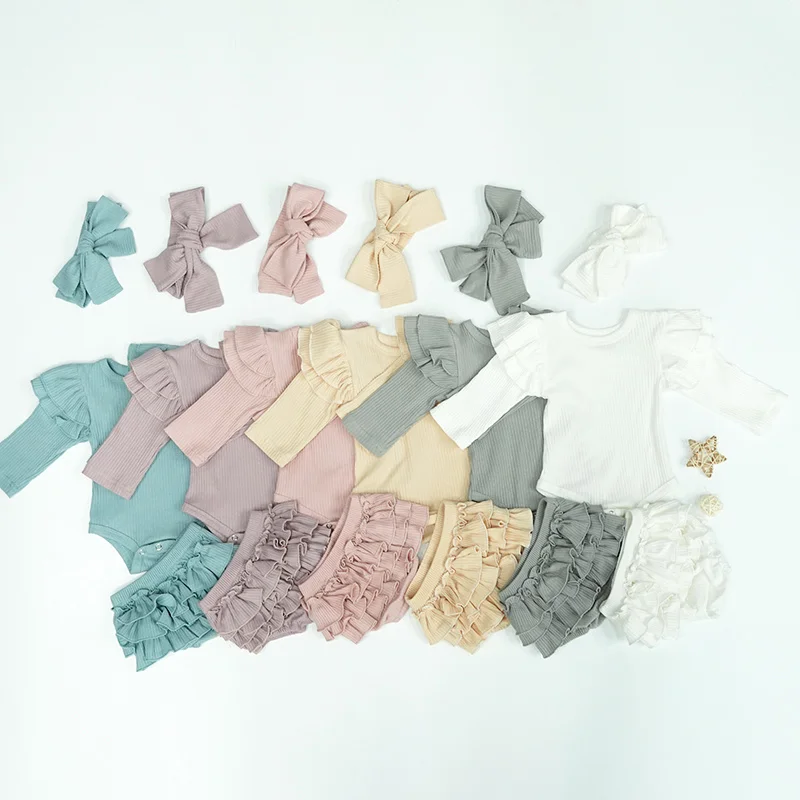 Conjunto Bebê Fru Fru 3 peças - Macacão, calcinha e faixa em algodão super macio Conjunto Bebê Fru Fru 3 peças - Macacão, calcinha e faixa em algodão super macio